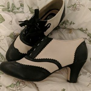 Dance shoes